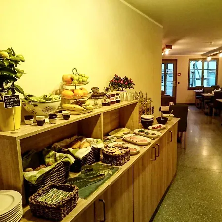 Garni Tilia 酒店