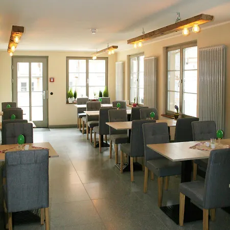 Hotel Garni Tilia 3*