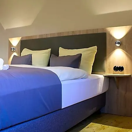 Hotel Garni Tilia 3*