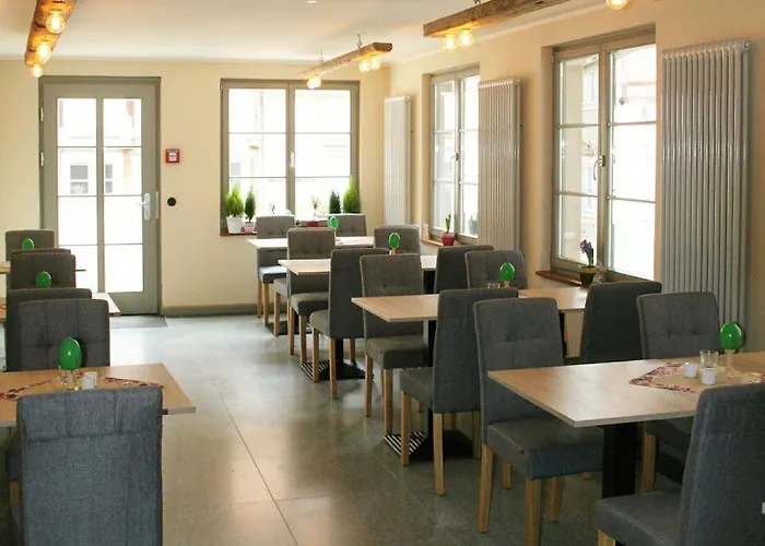 ホテル Garni Tilia 3*