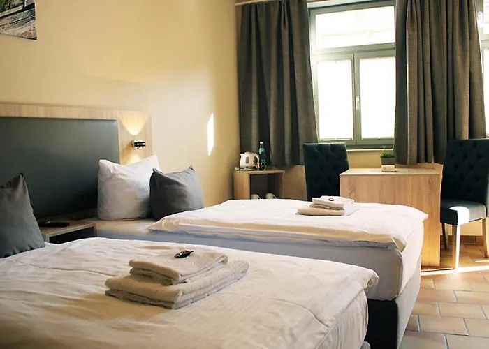 ホテル Garni Tilia 3*